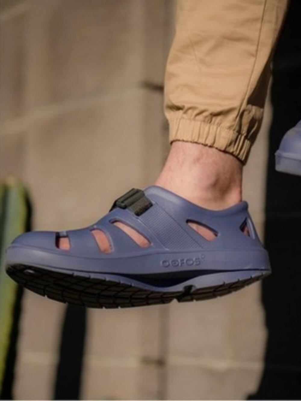 NEW Oofos Oocandoo Unisex Recovery Water Sandals Gray Blue W8 M6 NWT